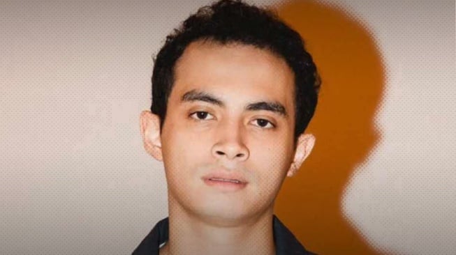 Agama Omara Esteghlal Apa? Gara-Gara Foto Ini Disangka Beda Keyakinan dengan Prilly Latuconsina