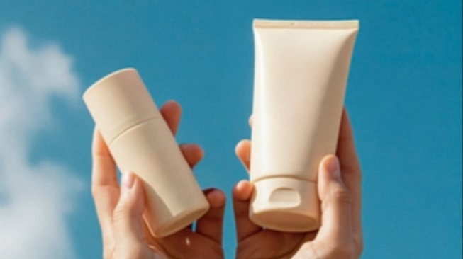 4 Sunscreen Witch Hazel untuk Kulit Terlindungi dari UV dan Cegah Jerawat