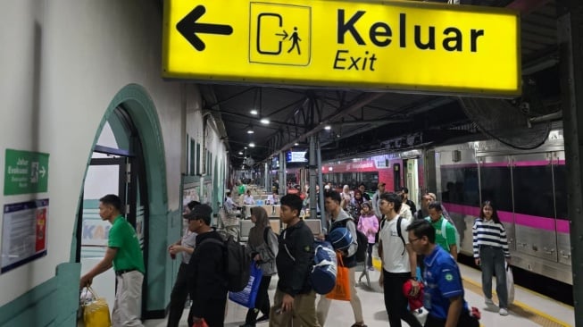 Arus Balik Natal 2025 Mulai Terlihat di Stasiun Senen