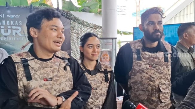 Yusuf Mahardika, Yasamin Jasem dan Aufa Assagaf di Mbloc, Jakarta Selatan pada Sabtu, 27 Desember 2025. [Suara.com/Rena Pangesti]