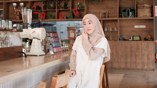 Larissa Chou. (Instagram/larissachou)