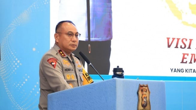 Rilis Akhir Tahun 2025 Polda Riau: Kejahatan Anjlok, Perang Lawan Perusak Lingkungan Makin Sengit