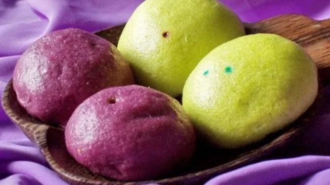 Ilustrasi oleh-oleh Malang Bakpao Telo [Bakpao Telo Karangploso]