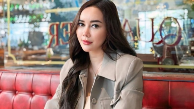 Bantah Tuduhan Jadi Simpanan, Aura Kasih: Sinetron Gue Banyak!