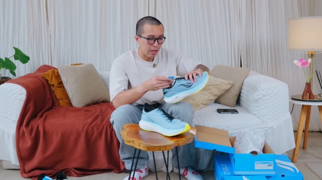 5 Sepatu Running Lokal Murah untuk Orang Overweight, Ada Rekomendasi Dokter Tirta