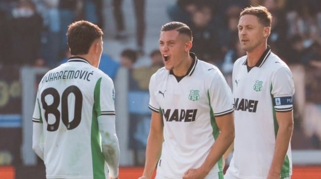 Pelatih Sassuolo Puji Setinggi Langit Duet Maut Jay Idzes dan Tarik Muharemovic