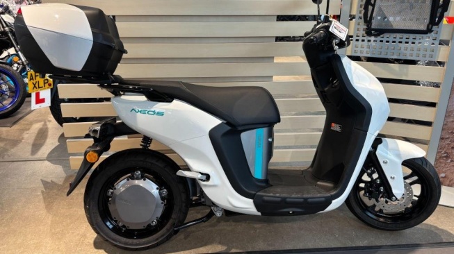 Sudah Diuji Coba Pengemudi Ojol Ternyata Ini Alasan Motor Listrik Yamaha Neos Belum Bisa Dibeli