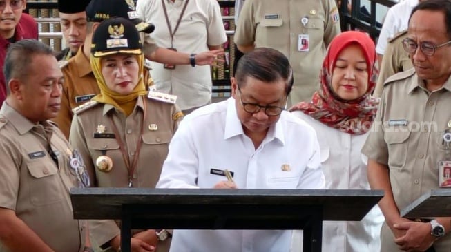 Lawan Aksi Pencurian Besi, Pramono Anung Resmikan Dua JPO 'Anti Maling' di Jakarta
