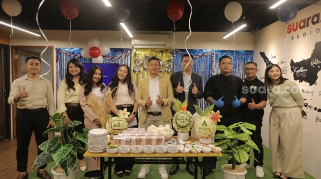 Perwakilan dari Accor Group di kantor Suara.com. (Suara.com/Tsabita)