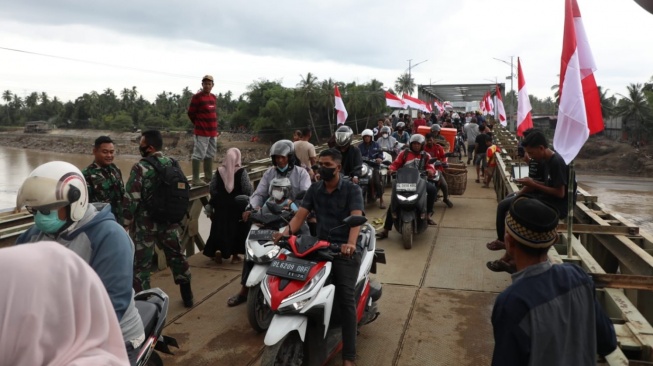 Jembatan Krueng Tingkeum Dibuka, Aktivitas Ekonomi Bireuen Mulai Bangkit