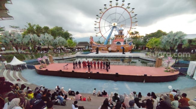 Kampung Natal Saloka 2025: Perayaan Nataru Penuh Kearifan Lokal dan Rekor Dunia!