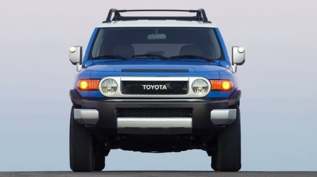 Toyota FJ Cruiser. (Drive Place)