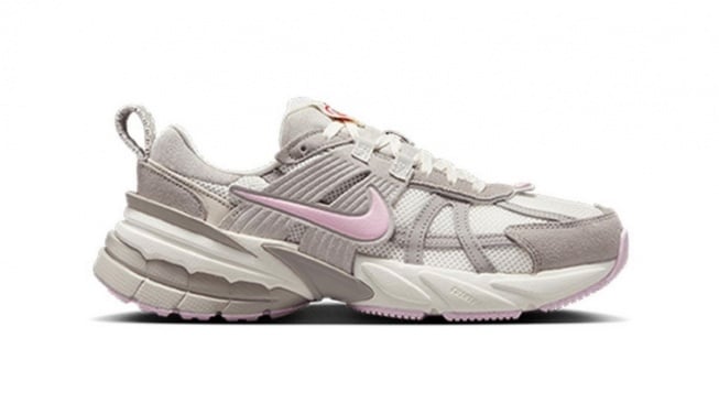 Nike V2K Run Women's Sneakers Shoes - Sail (Foot Locker)