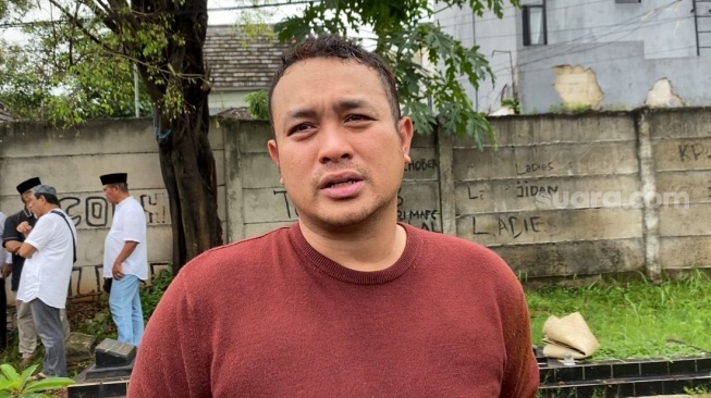 Ikhlas Melepas Ayah, Gilang Dirga Sambut Tahun 2026 dalam Suasana Duka