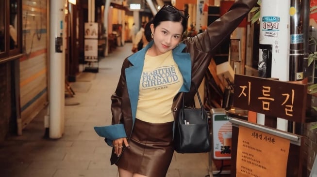 Diva Azzura tengah digosipkan dekat dengan Na Daehoon. [Instagram]