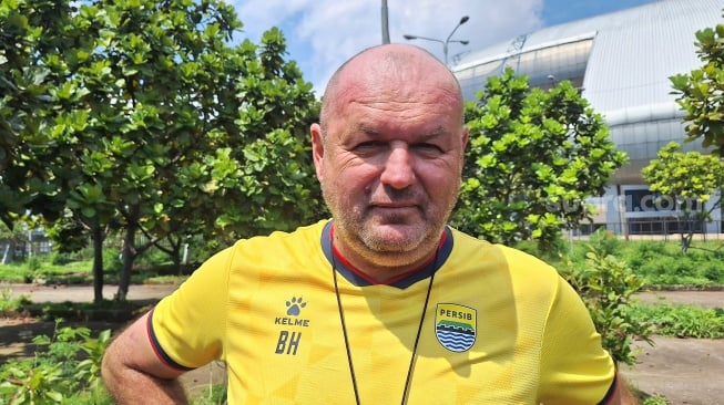 Bojan  Hodak Berharap Persib Bandung Tetap di Puncak Klasemen Hingga Akhir Musim