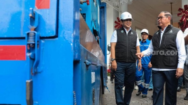 Pemprov DKI Kirim Mobil Tangki Air untuk Warga Terdampak Banjir Sumatra