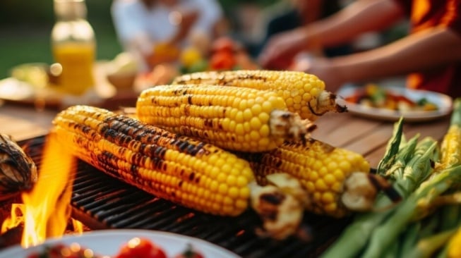 4 Cara Memilih Jagung yang Cocok untuk Dibakar, Hasilnya Dijamin Enak!