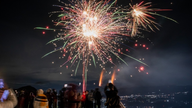 Memulai 2026 dengan Langit Baru, 5 Doa dan Afirmasi agar Mental Tetap Waras dan Rezeki Lancar