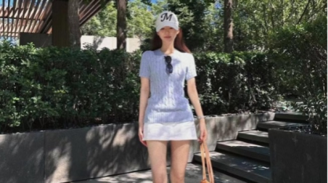 Cute dan Girly, 4 Ide OOTD ala Zhao Lusi yang Bisa Kamu Sontek!