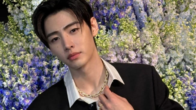 4 Daily Outfit ala Sunghoon ENHYPEN, Bikin Gayamu Makin Level-Up!