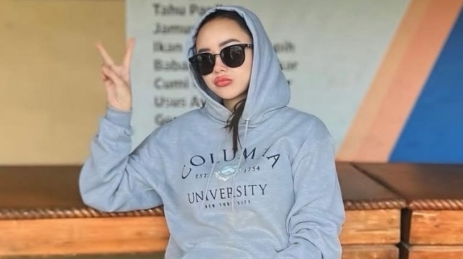 Ungkap Sulitnya Jadi Janda, Aura Kasih Mau Cari Suami yang Pandai Mengaji