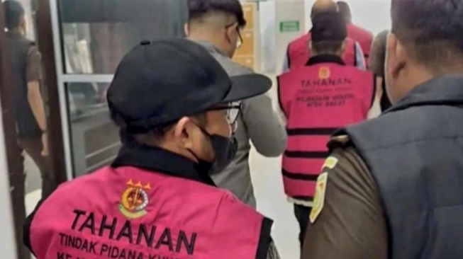 Alasan Kesehatan, 5 Terdakwa Korupsi Pajak BPKD Aceh Barat Dialihkan Jadi Tahanan Kota