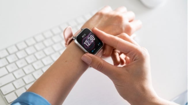 7 Rekomendasi Smartwatch Murah dengan Fitur Lengkap untuk Pria dan Wanita