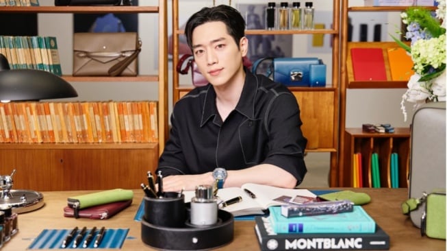 5 Outfit ala Seo Kang Joon untuk Upgrade Penampilan di Tahun Baru