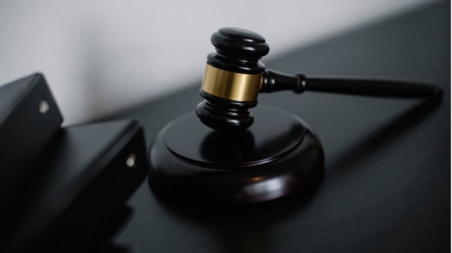 Reformasi Hukum atau Dejavu Kolonial? Wajah Ganda KUHP Baru Kita