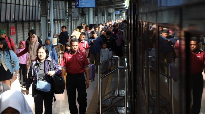 KAI Daop 1 Layani 1,6 Juta Penumpang Selama Libur Nataru 2025/2026