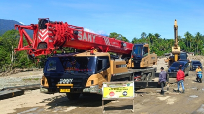 Ketika Jalan di Sumatra Kembali Terbuka