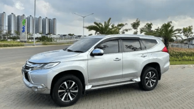 Mitsubishi Pajero Sport 2018 (OLX)
