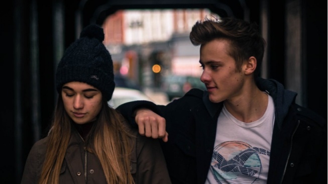 Generasi Anti Komitmen: Mengungkap Sisi Gelap Situationship yang Makin Populer