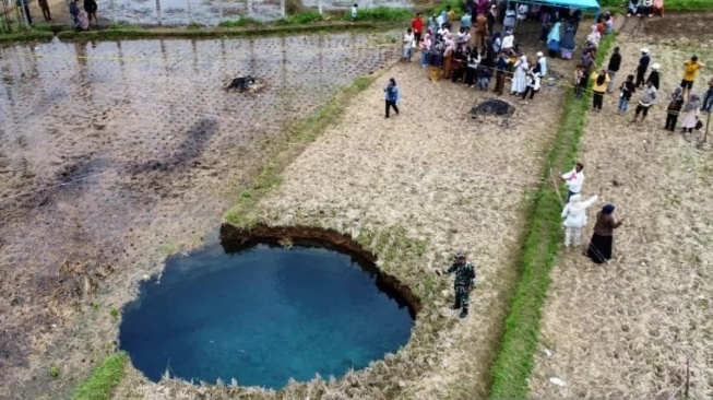 Fenomena Sinkhole Situjuah Batua Terus Meluas, BPBD Limapuluh Kota Pasang Garis Polisi