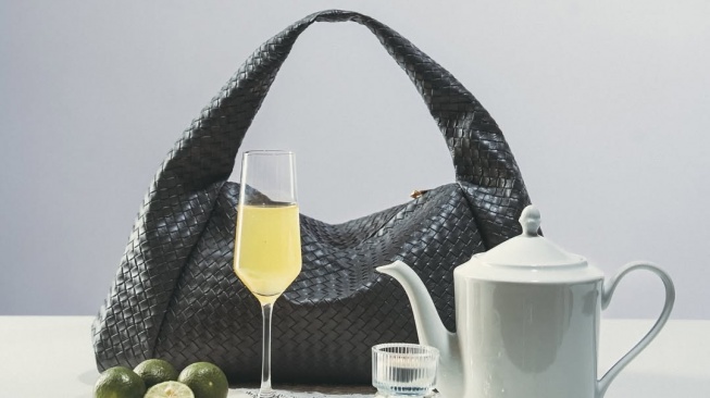 6 Merek Tas Wanita Lokal dengan Desain Mewah, Cantik, dan Estetik