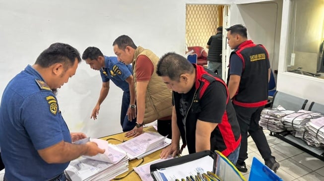 Penggeledahan KSOP Ketapang Berlanjut, Kejati Kalbar Dalami Dugaan Korupsi Ekspor Bauksit