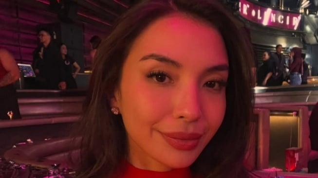 Rekam Jejak Manohara yang Ngaku Putuskan Hubungan dengan Ibu (Instagram/@manodelia)