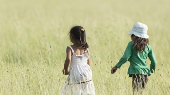 CERPEN: Kisah Persahabatan Cinta dan Tia