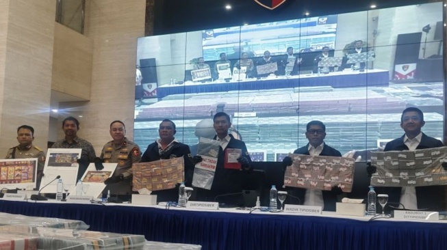 Polisi Sita Rp37,6 Miliar dari Ratusan Rekening Judol