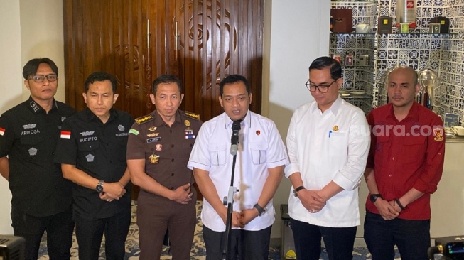 Sudah 5 Saksi Diperiksa Polisi, Mungkinkah Pelaku Teror Molotov ke Rumah DJ Donny Terungkap?