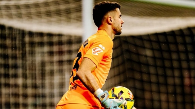 Bersinar di Barcelona, Joan Garcia Bicara Realistis soal Jadi Kiper Nomor 1 Spanyol