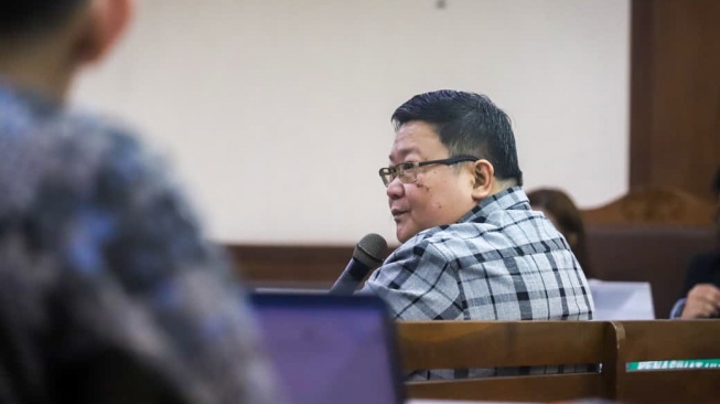 Ahli Hukum Perdata Universitas 17 Agustus 1945 Jakarta Gunawan Widjaja saat sidang lanjutan pemeriksaan perkara antara PT Citra Marga Nusaphala Persada Tbk (CMNP) melawan PT MNC Asia Holding di Pengadilan Negeri Jakarta Pusat, Rabu (7/1/2026). [Handout]
