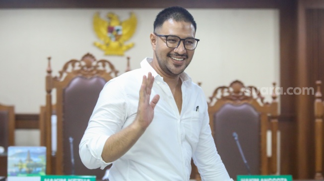 Terdakwa kasus peredaran narkotika di dalam Rutan Salemba, Ammar Zoni saat menjalani sidang lanjutan di Pengadilan Negeri Jakarta Pusat, Jakarta, Kamis (8/1/2026). [Suara.com/Alfian Winanto]
