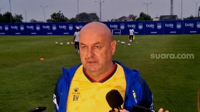 Pesan Tegas Bojan Hodak untuk Bobotoh Jelang Duel Panas Persib vs Persija
