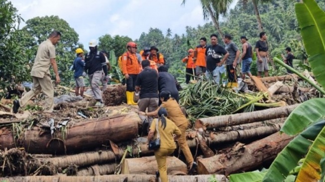 Korban Meninggal Banjir Bandang Pulau Siau jadi 17 Orang, 2 Warga Hilang