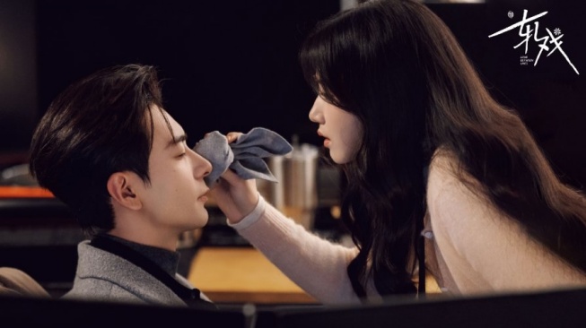 Sinopsis Love Between Lines, Cinta yang Lahir dari Identitas Palsu