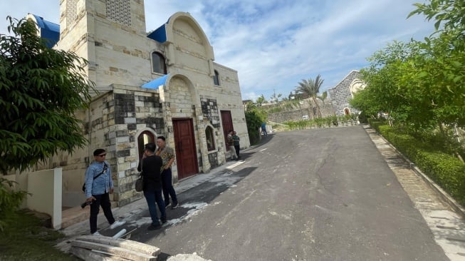 Proses pembangunan kawasan Hollyland atau Bukit Doa di Karangturi, Gondangrejo, Karanganyar yang sudah mencapai 80 persen, oleh Bupati Karanganyar akhirnya dicabut pembangunannya. (foto dokumentasi)