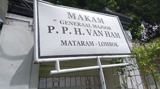 Makam Mayor Jenderal Van Ham di Mataram, Nusa Tenggara Barat [Suara.com/Buniamin]