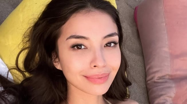 Manohara Umumkan Putus dari Kristian Hansen, Ungkap Adanya Orang Ketiga